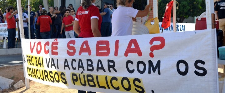 Assembleia nos quatro campi da UFERSA aprova paralisação docente no dia 11 de novembro