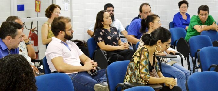 Docentes da Ufersa aderem à greve geral do dia 14